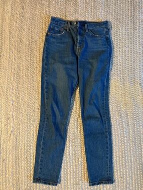 Levi's Women's Deep Blue Skinny Jeans